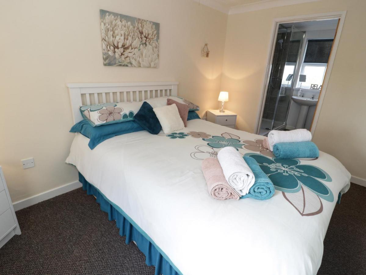 Bodegri Cottage Llanfflewyn エクステリア 写真