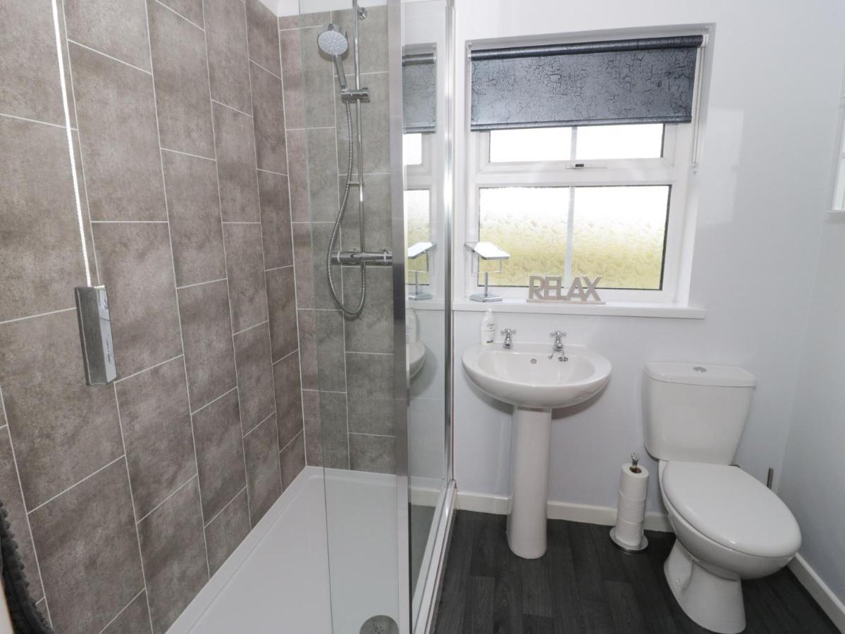 Bodegri Cottage Llanfflewyn エクステリア 写真