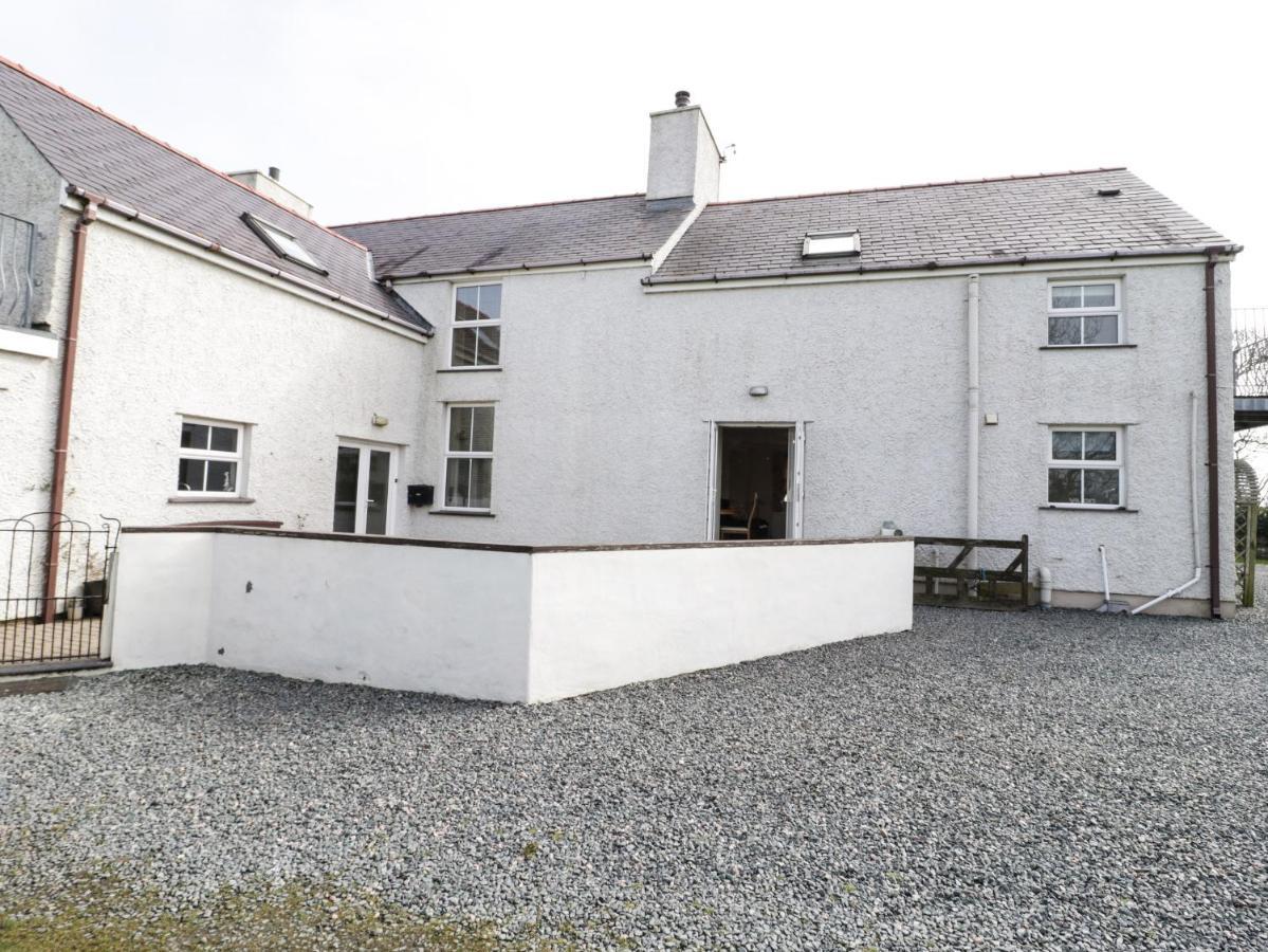 Bodegri Cottage Llanfflewyn エクステリア 写真