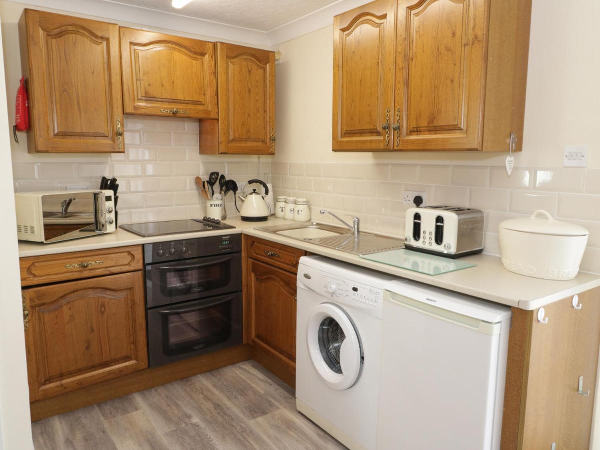 Bodegri Cottage Llanfflewyn エクステリア 写真