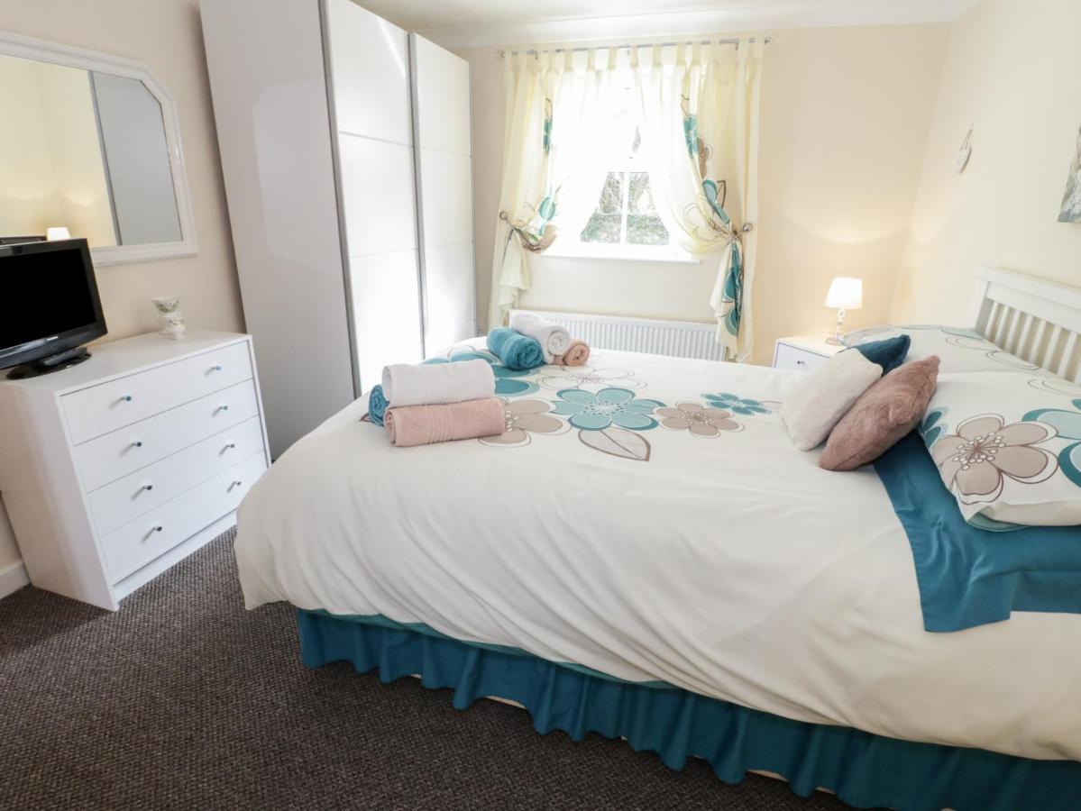 Bodegri Cottage Llanfflewyn エクステリア 写真